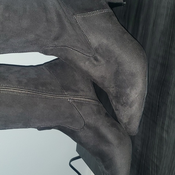 Lane Bryant Strech Suede Kitten Heel boots Castle Wall size 9W - Picture 5 of 10